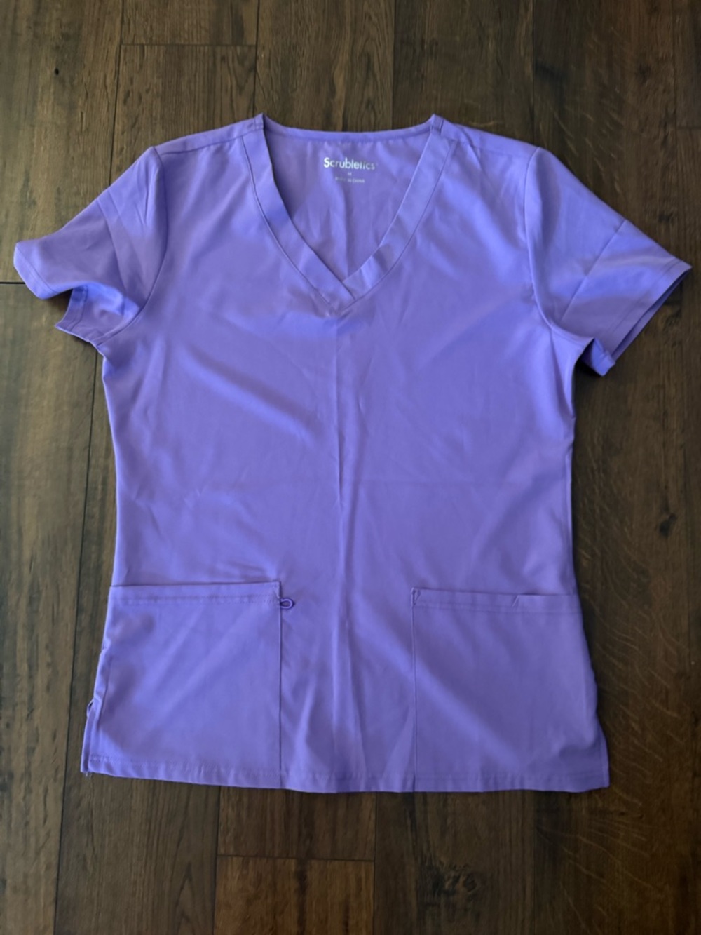 Women's V-Neck Short Sleeve Top in Lavender